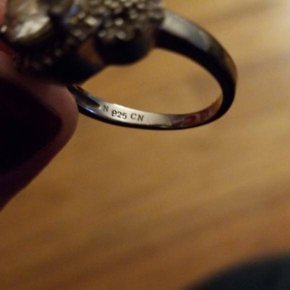 Silver ring - Picture 2 of 3